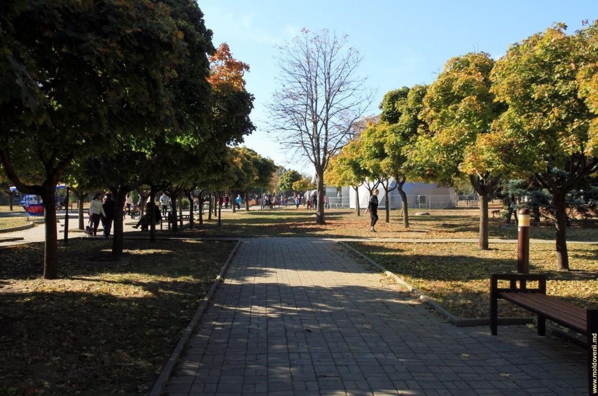 Afganskii Park Apartment Chisinau Exterior foto